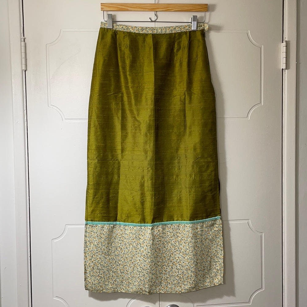VINTAGE SILK SKIRT